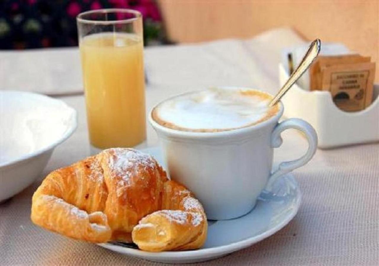 Relais Sistina Bed & Breakfast Rome Exterior photo